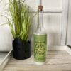 Glasflasche mit Spruch: "YOU ARE THE GIN TO MY TONIC. CHEERS!" mit 5er LED-Beleuchtung (Batteriefach) – Bild 2